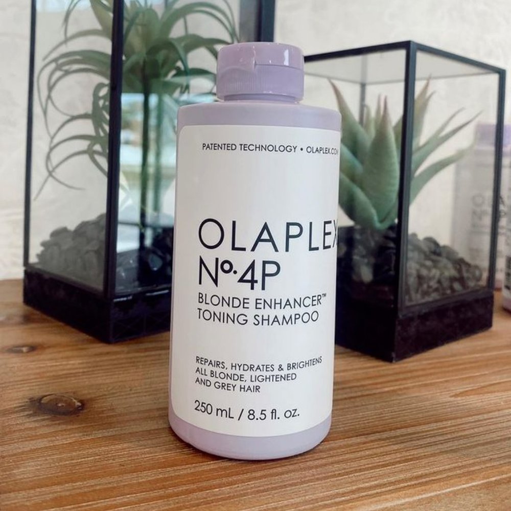 olaplex no°4P blonde enhancer toning shampoo